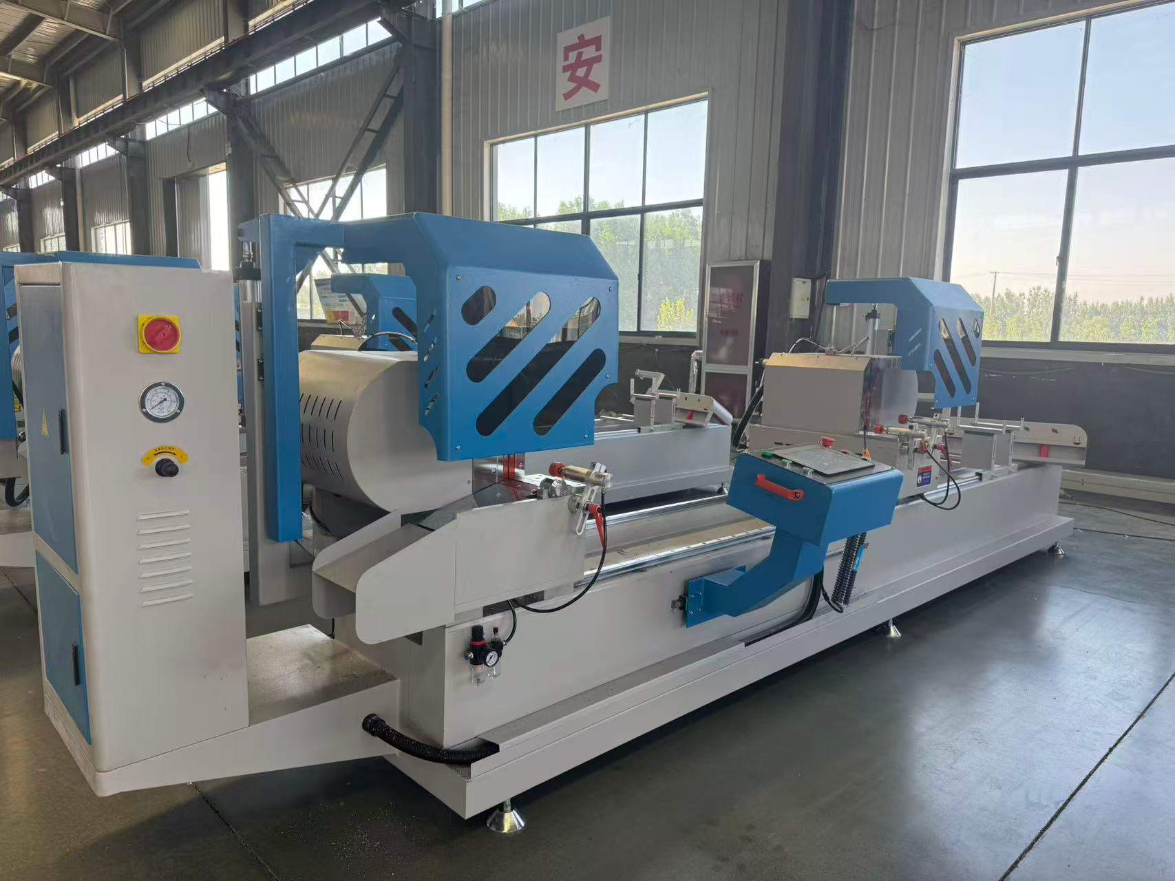 450mm CNC డబుల్ హెడ్ ఇంటర్నల్ స్వింగ్ ప్రెసిషన్ కటింగ్ సా (45°/90°)